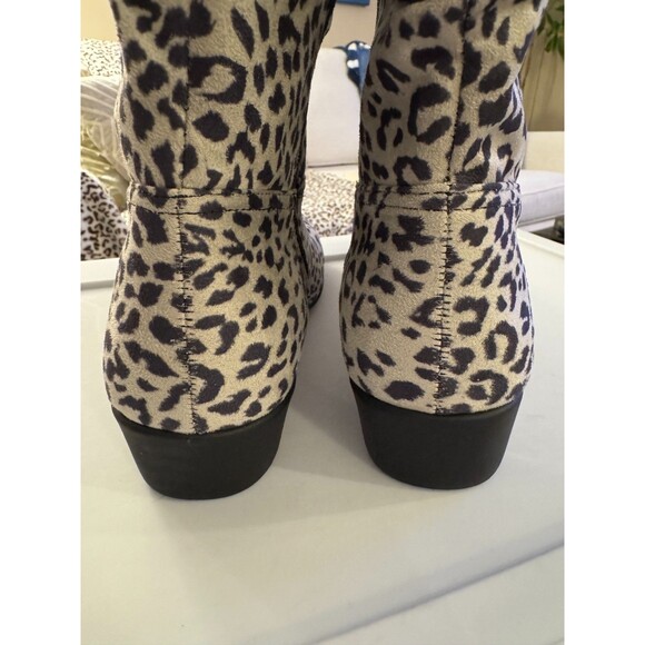 NEW Adina Women's Snow Leopard Tall Boots Sz 9 Wide Calf Animal Print Wild Fun - Picture 8 of 10